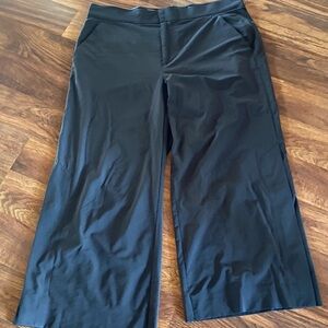 Athleta Black Capris